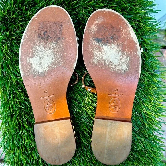 Ash gold studded tan flat sandals with leather soles - Picture 9 of 10